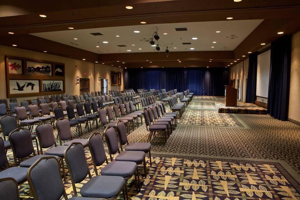 The Explorer Hotel Yellowknife Extérieur photo